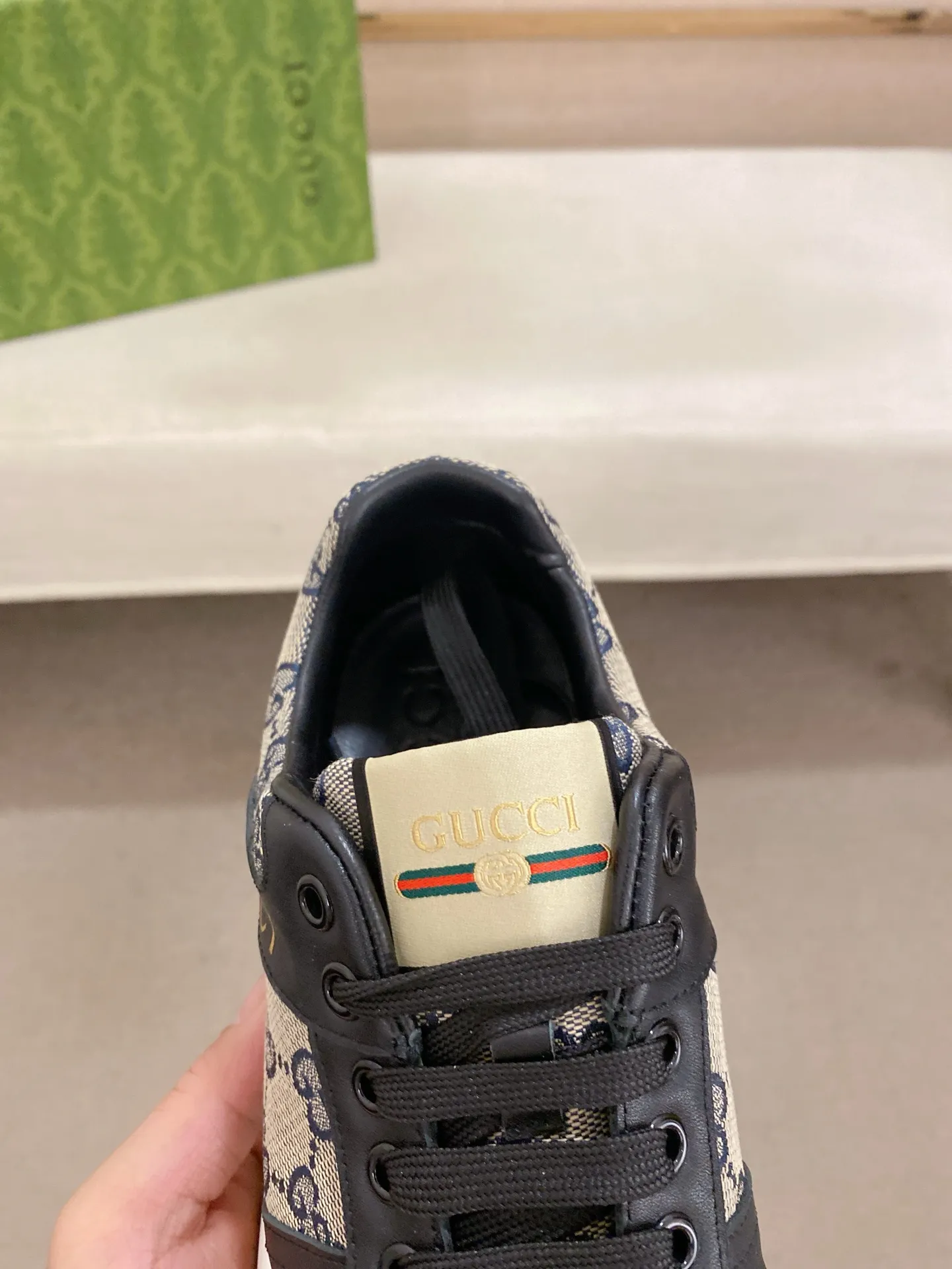 Men's clothing and shoes💰 400💰🇮🇹🇮🇹GUCCI (Gucci) top 🔍🔍 new models are on sale at the same time, the upper 🇮🇹 is imported Italian first-layer cowhide, the lining is fully imported sheepskin 💪💪, completely 1⃣️compared 1⃣️Reproduction🇮🇹💪💪, ⚠Sole: The original sole is specially provided by the original factory, the exclusive movable molded sole is super comfortable, ⚠Original factory follow-up goods, 🔍🔍high quality, you can enter and leave the counter at will, welcome to compare⚠. Code number: 38-44 (45 is custom-made and cannot be returned or exchanged)